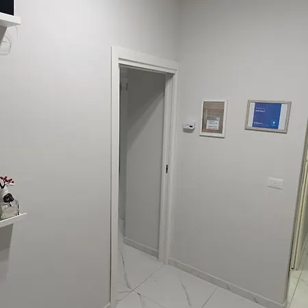Alojamento de Acomodação e Pequeno-almoço Simy3 Nápoles