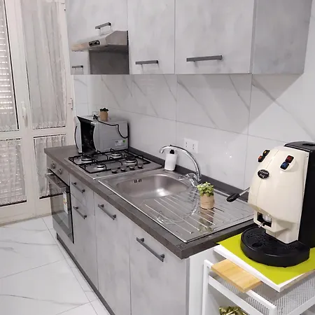 Alojamento de Acomodação e Pequeno-almoço Simy3 Nápoles