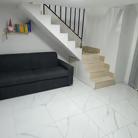 فندق مبيت وإفطار Simy3 3*